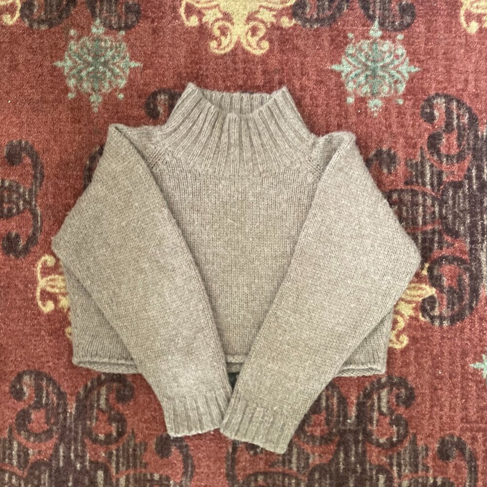 OZMA Eugene Sweater in Earth